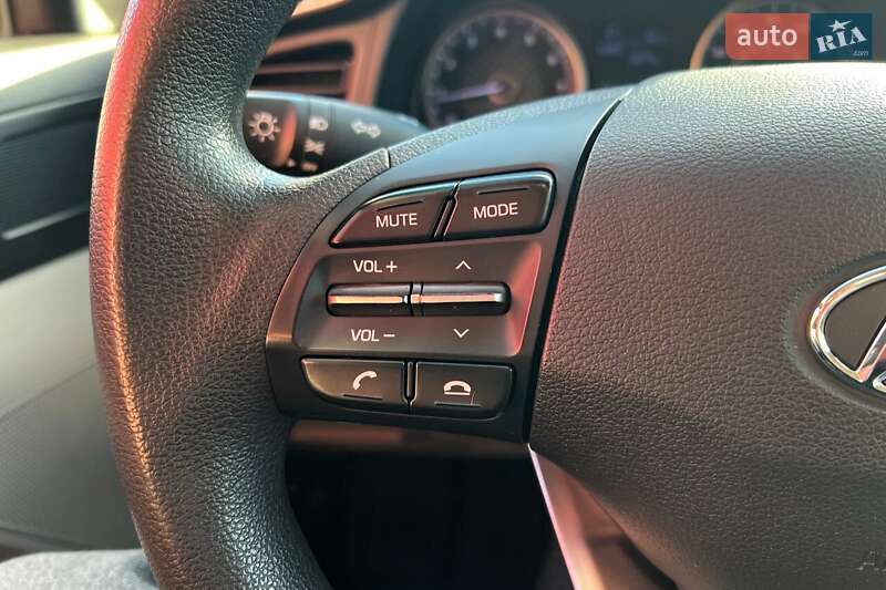 Седан Hyundai Elantra 2019 в Киеве фото 17 Седан Hyundai Elantra 2019 в Киеве