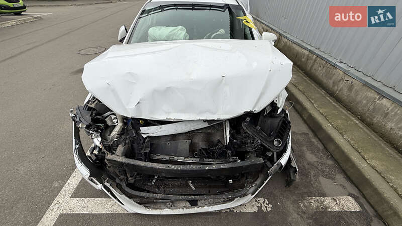 Hyundai Elantra 2016