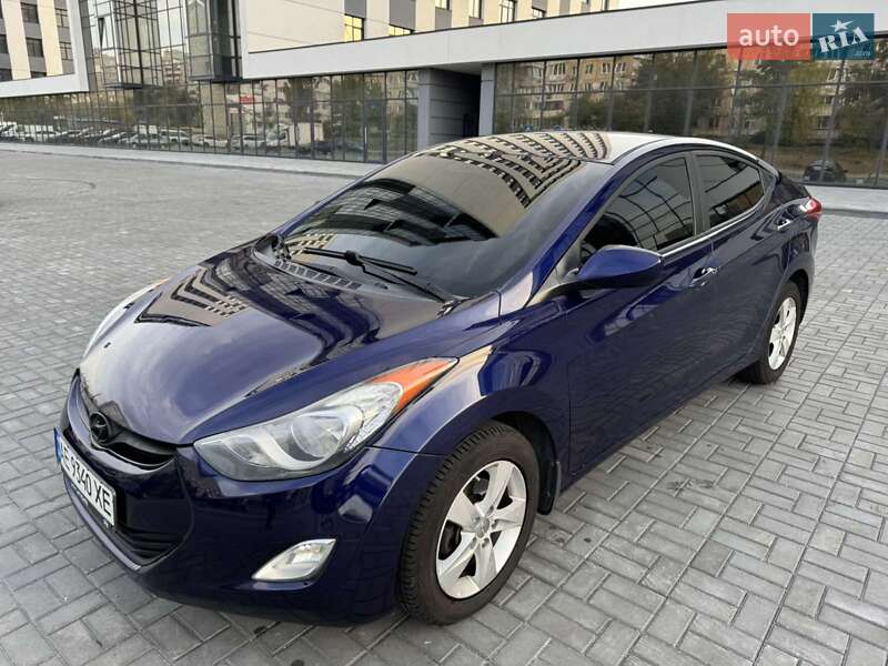 Седан Hyundai Elantra 2013 в Днепре