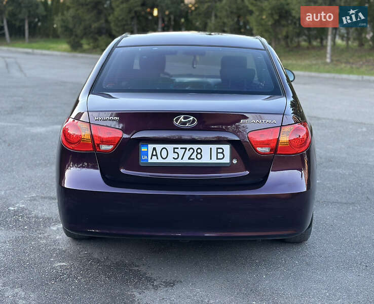 Седан Hyundai Elantra 2007 в Тернополе