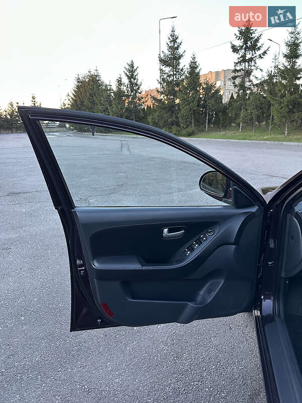 Седан Hyundai Elantra 2007 в Тернополе