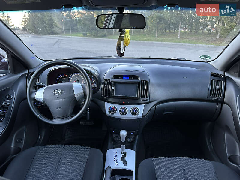 Седан Hyundai Elantra 2007 в Тернополе