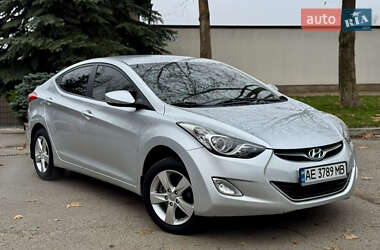 Седан Hyundai Elantra 2012 в Дніпрі