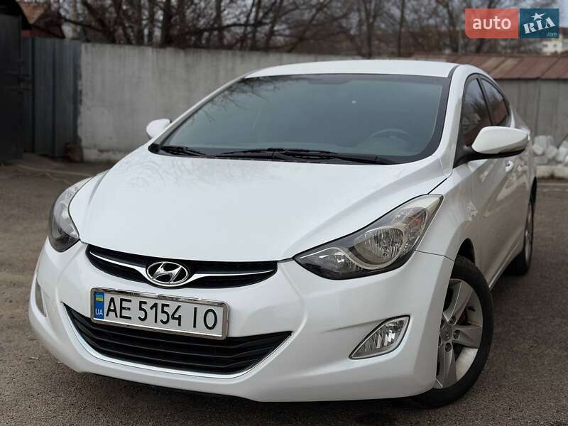 Hyundai Elantra 2011