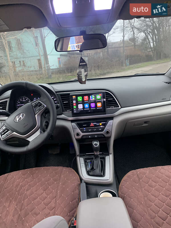 Седан Hyundai Elantra 2017 в Запоріжжі