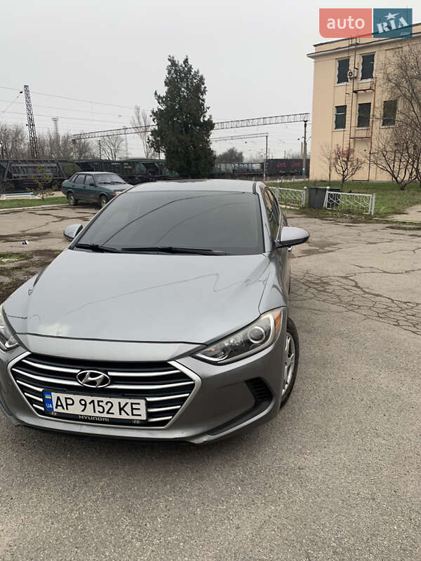 Седан Hyundai Elantra 2017 в Запоріжжі