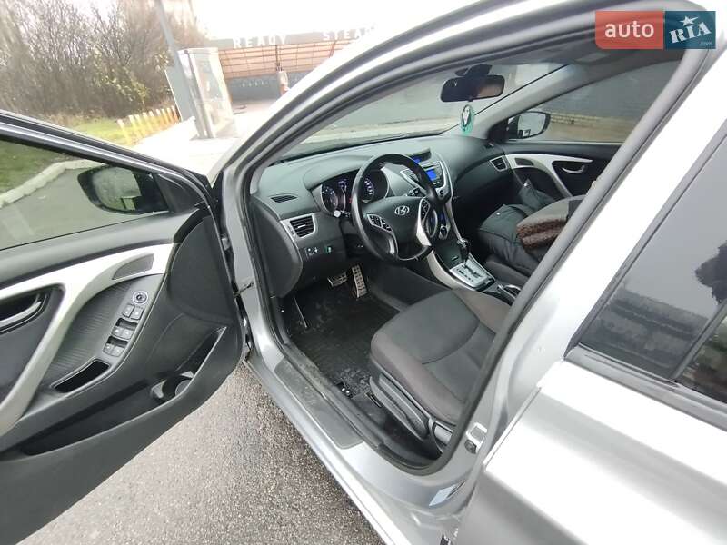 Седан Hyundai Elantra 2012 в Харькове