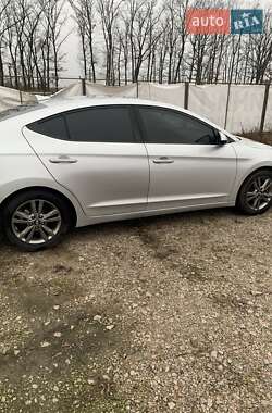 Седан Hyundai Elantra 2017 в Ирпене