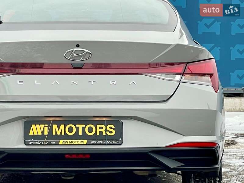 Седан Hyundai Elantra 2021 в Києві