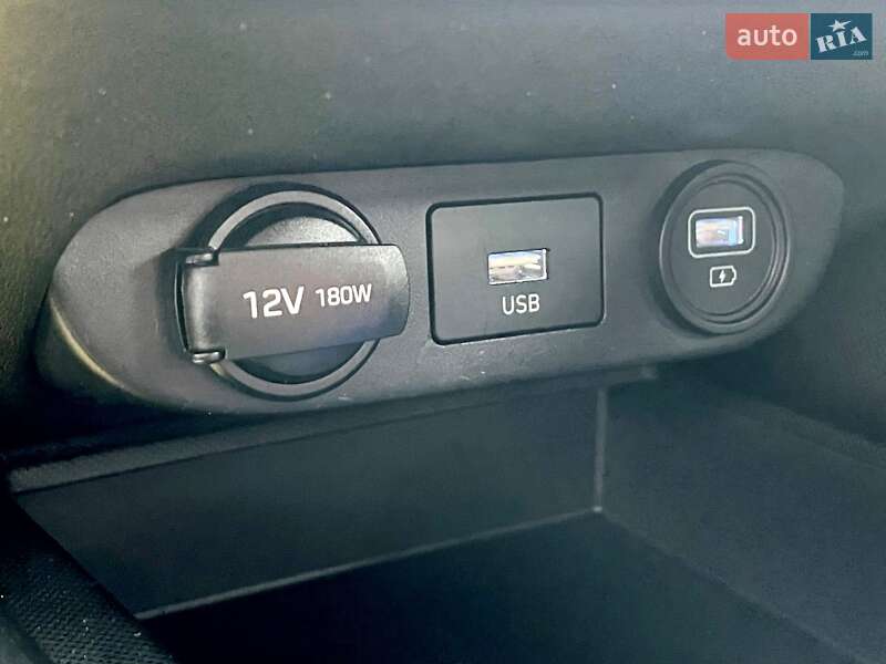 Седан Hyundai Elantra 2021 в Києві