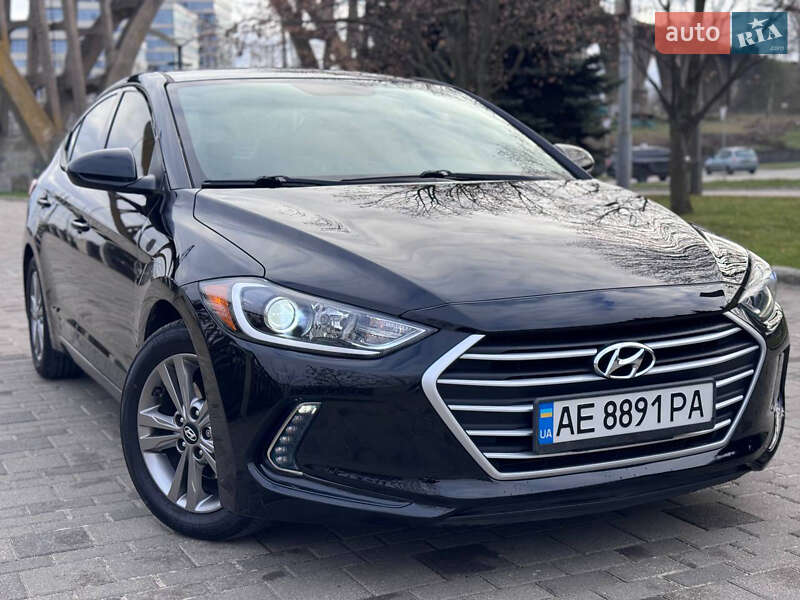 Седан Hyundai Elantra 2018 в Дніпрі