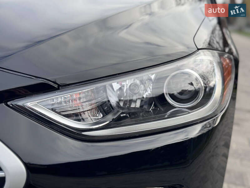 Седан Hyundai Elantra 2018 в Дніпрі
