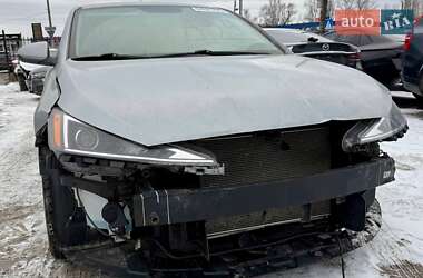 Седан Hyundai Elantra 2019 в Києві