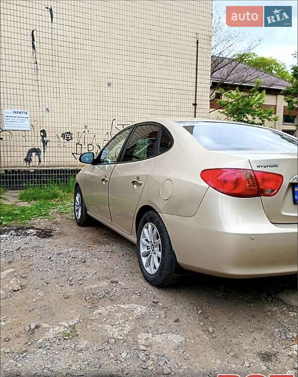 Седан Hyundai Elantra 2010 в Одессе
