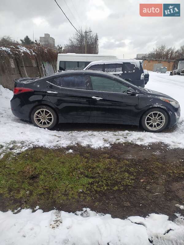 Седан Hyundai Elantra 2014 в Києві