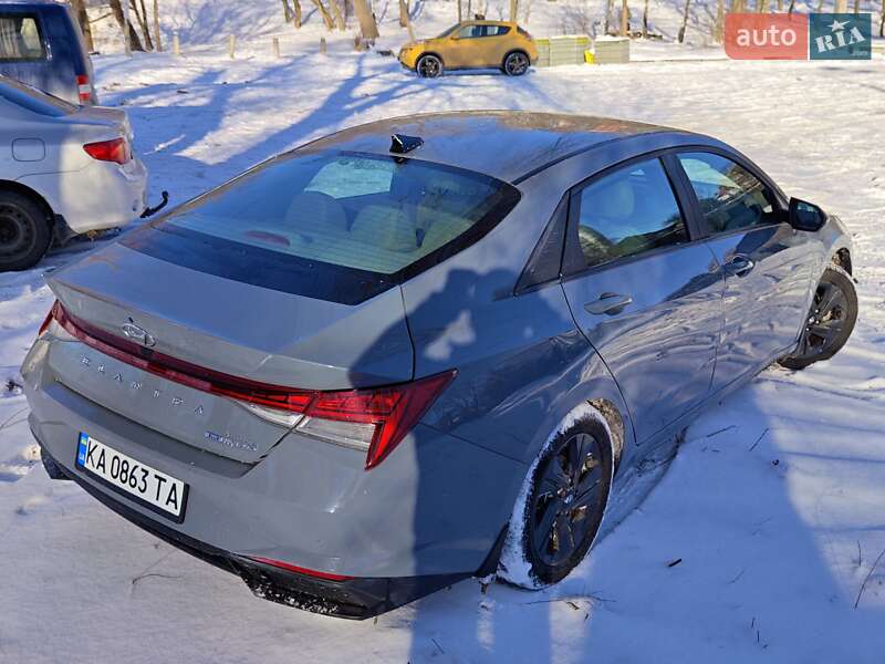 Седан Hyundai Elantra 2022 в Киеве