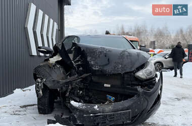 Седан Hyundai Elantra 2014 в Киеве