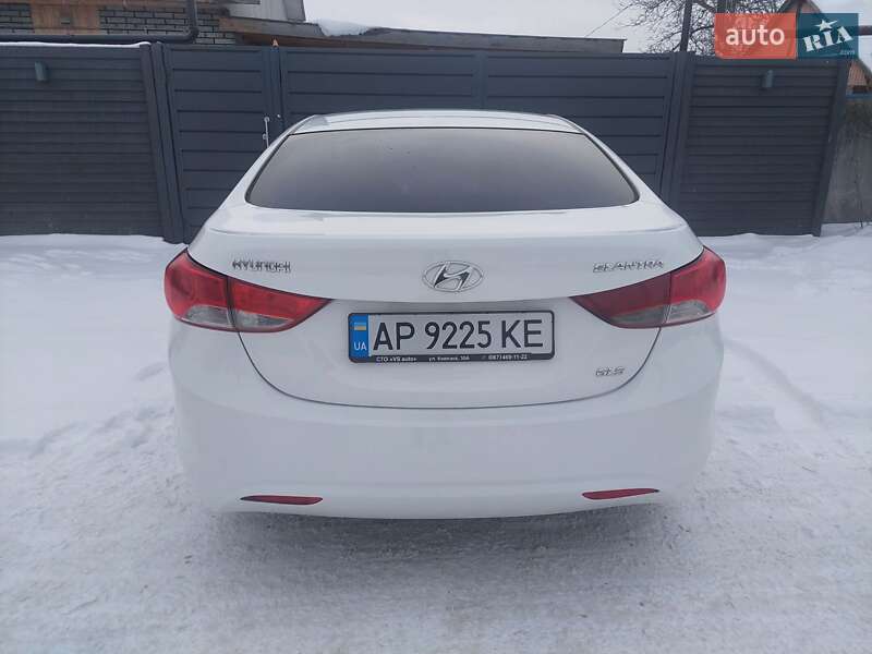 Седан Hyundai Elantra 2012 в Днепре