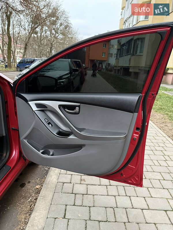 Седан Hyundai Elantra 2014 в Вінниці