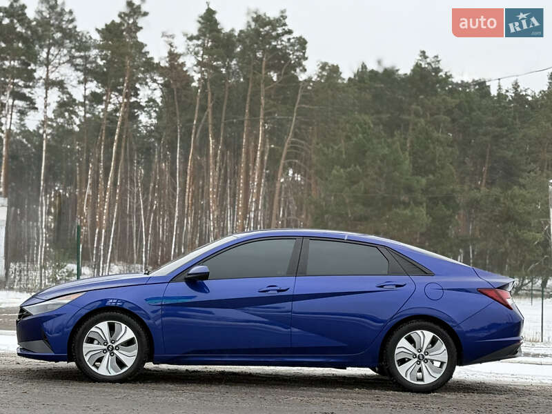 Седан Hyundai Elantra 2021 в Киеве