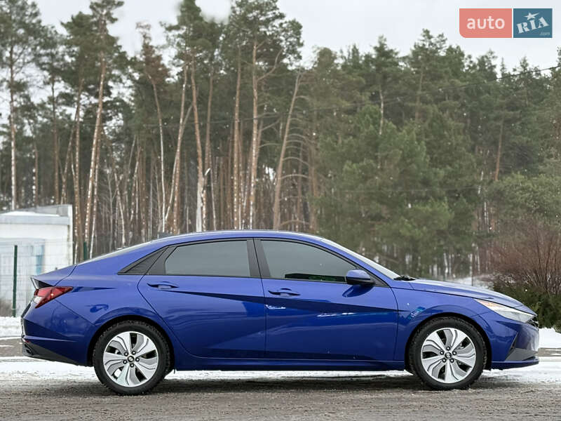 Седан Hyundai Elantra 2021 в Киеве