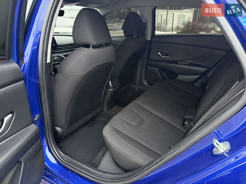 Седан Hyundai Elantra 2021 в Киеве