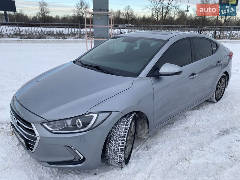 Седан Hyundai Elantra 2017 в Киеве