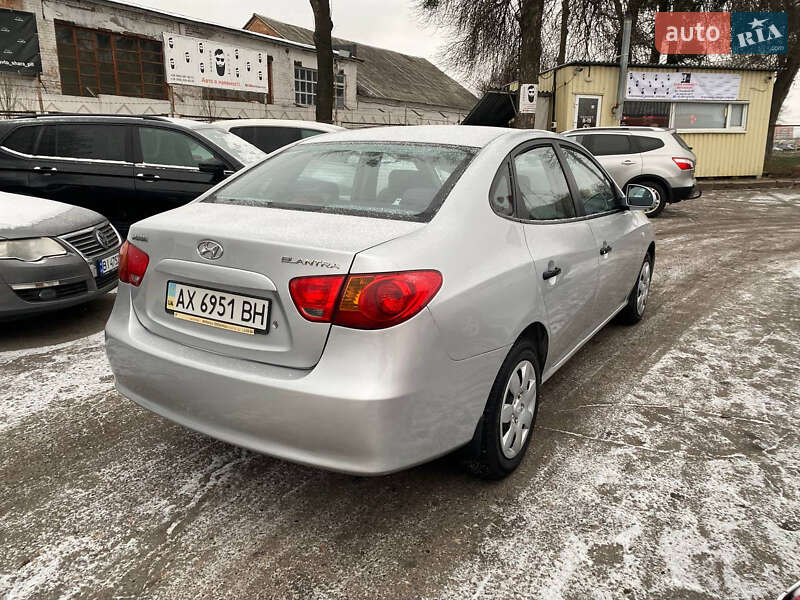 Седан Hyundai Elantra 2008 в Полтаве