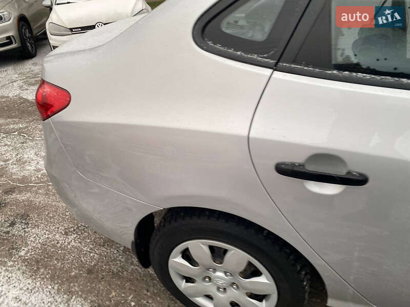 Седан Hyundai Elantra 2008 в Полтаве