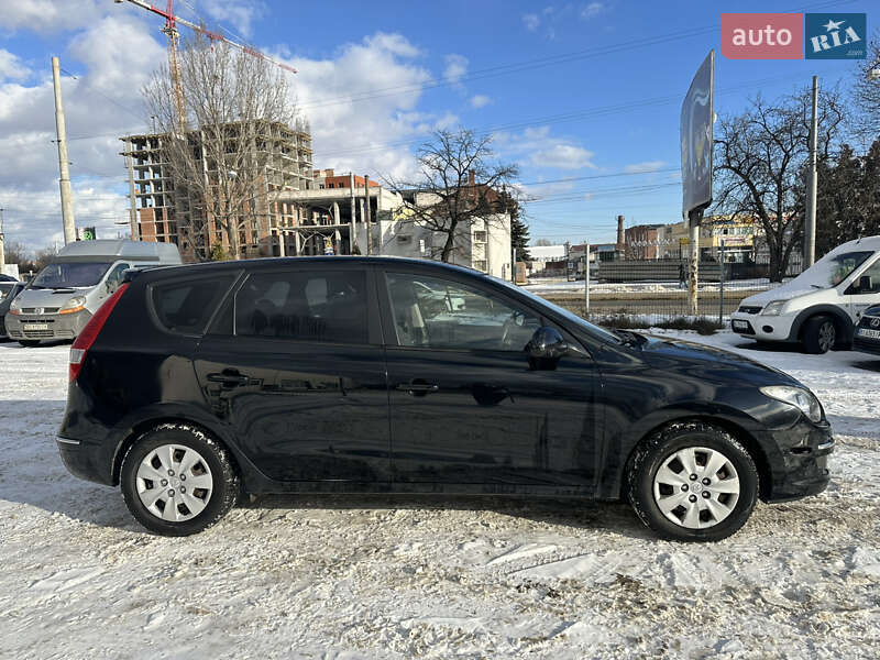 Универсал Hyundai Elantra 2011 в Львове