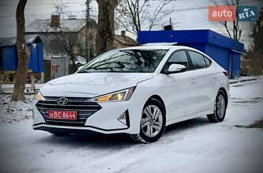 Седан Hyundai Elantra 2018 в Києві