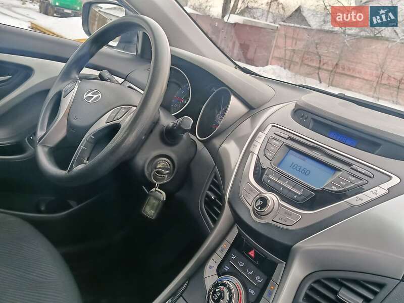 Седан Hyundai Elantra 2013 в Харькове