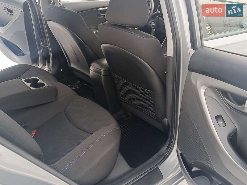 Седан Hyundai Elantra 2013 в Харькове