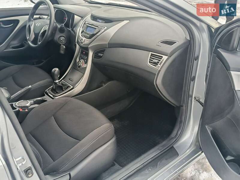 Седан Hyundai Elantra 2013 в Харькове