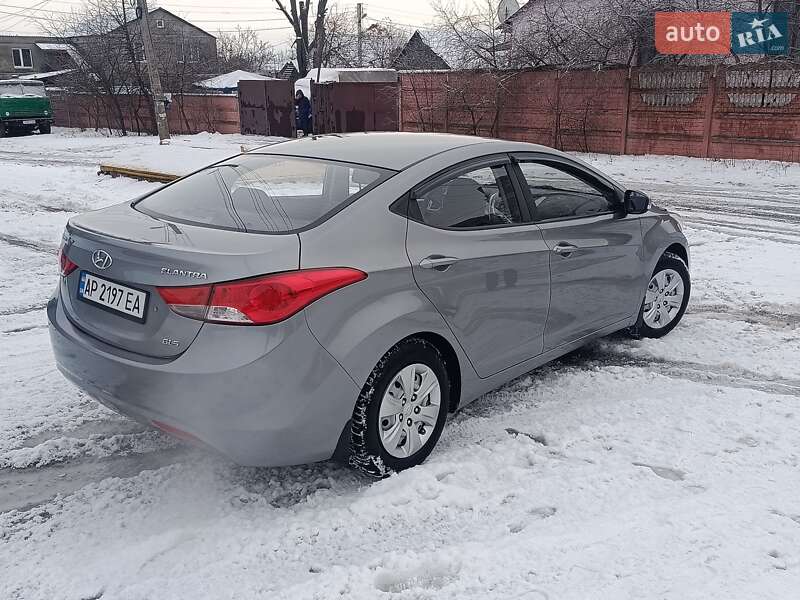 Седан Hyundai Elantra 2013 в Харькове