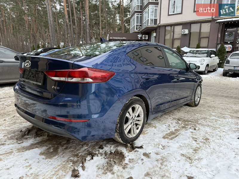 Седан Hyundai Elantra 2017 в Ирпене