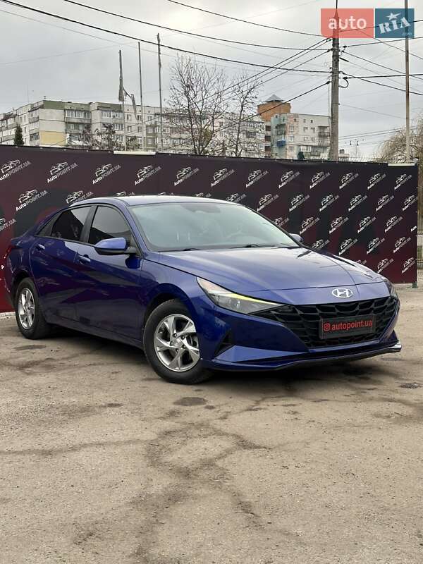 Hyundai Elantra 2022