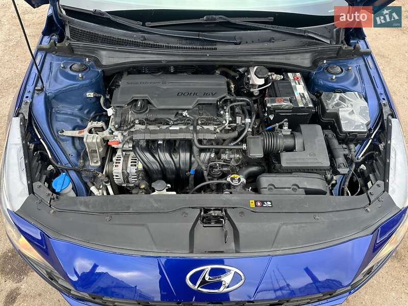 Седан Hyundai Elantra 2022 в Сумах