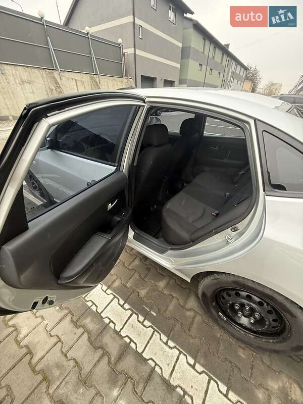 Седан Hyundai Elantra 2007 в Івано-Франківську