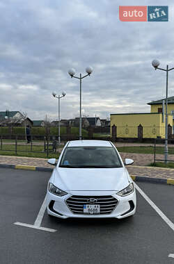 Седан Hyundai Elantra 2018 в Вышгороде