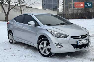 Седан Hyundai Elantra 2012 в Днепре