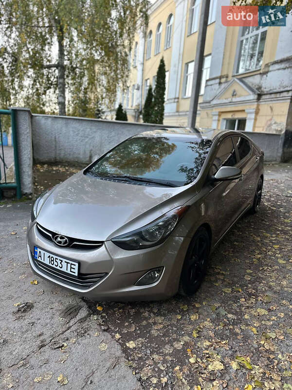 Hyundai Elantra 2011