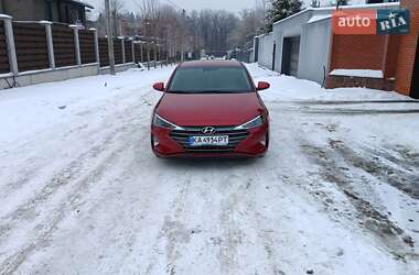 Седан Hyundai Elantra 2019 в Киеве