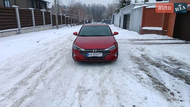 Hyundai Elantra 2019