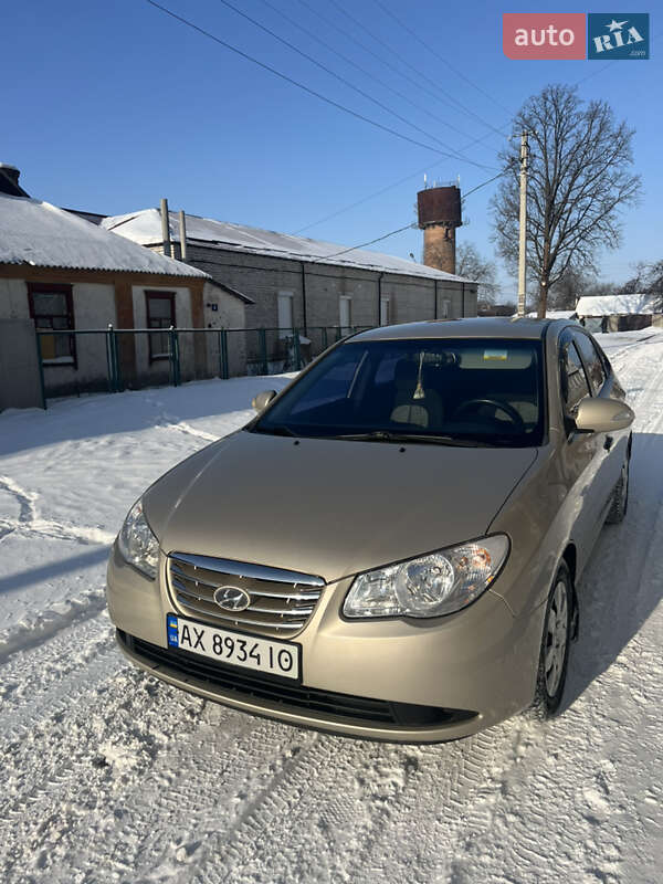 Hyundai Elantra 2010