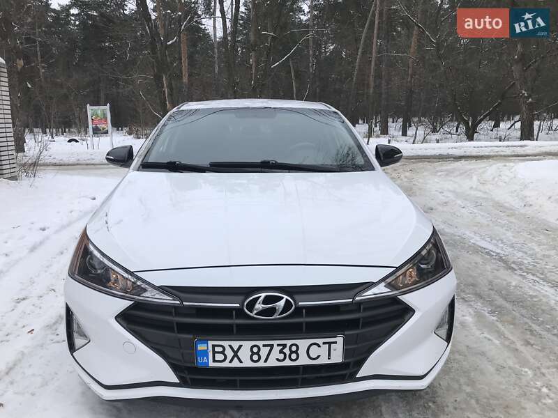 Hyundai Elantra 2019