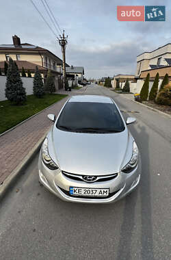 Седан Hyundai Elantra 2011 в Днепре