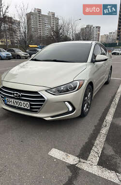 Седан Hyundai Elantra 2016 в Киеве