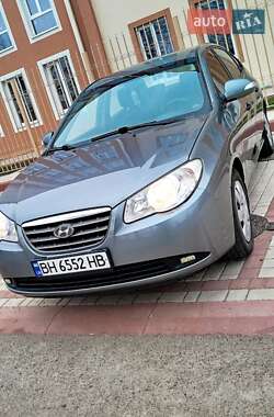 Седан Hyundai Elantra 2010 в Измаиле