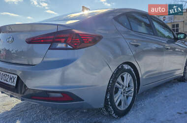 Седан Hyundai Elantra 2019 в Киеве
